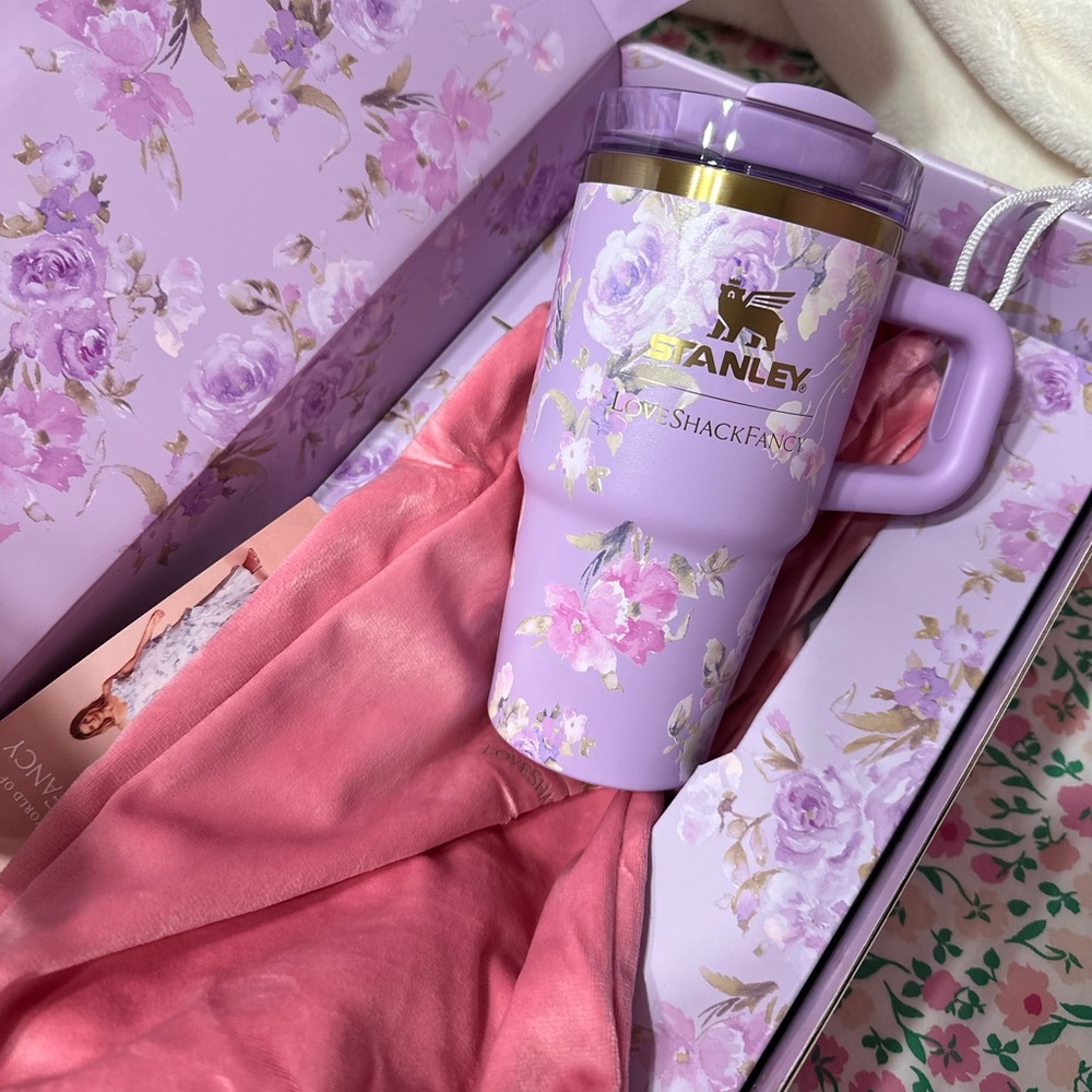 Stanley X LoveShackFancy Quencher 20oz